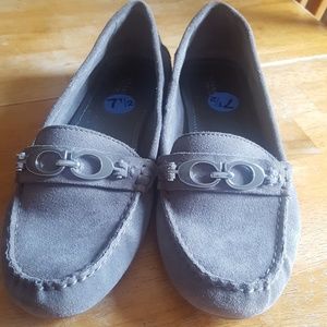 Coach womens sz7.5 suede grey flat/moccasin shoe